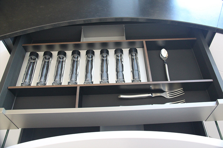 page_nos_accessoires-section-2-tiroir_a_anglaise page_nos_accessoires-section-2-tiroir_a_anglaise